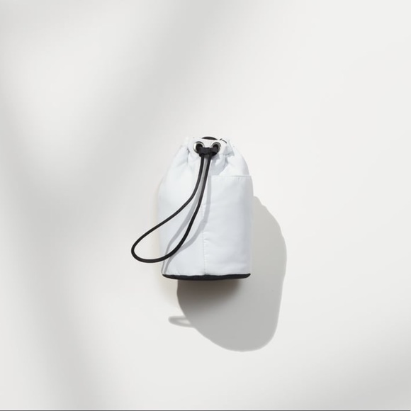 ZARA quilted toiletry bag - Picture 3 of 9